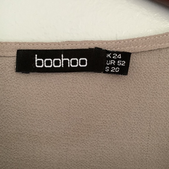 EUC Beautiful Embroidered Flowing Crepe Dress with Tassel and Button Detail - Picture 5 of 6